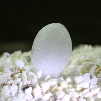 ✳️超美白大宝珠✨虹入り ホワイトカルサイト 丸玉 天然石