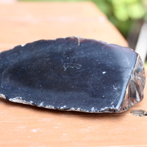 模様入りブラックオニキスの原石 〔4644〕：原石（天然石