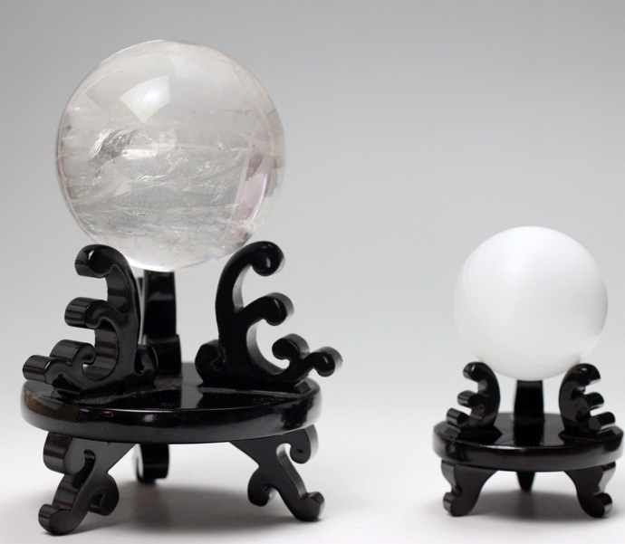 天然水晶玉 59mm 295g 〔4883〕：天然水晶玉 ～ 極上水晶丸玉を超破格