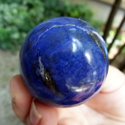 ラピスラズリ丸玉〔3889〕 90g：天然水晶玉 ～ 極上水晶丸玉を超破格値 