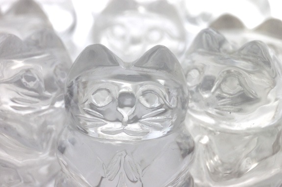 天然水晶 招き猫 一刀彫り 手彫り 共箱 ウブ品 日本古玩 WWFT046 天然水晶 招き猫 一刀彫り 手彫り 共箱 ウブ品 日本古玩 WWFT046