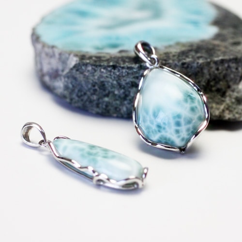 ラリマー　大きめ　ペンダントトップ 天然ラリマーペンダント 1点もの 〔3094〕：ネックレス ペンダント