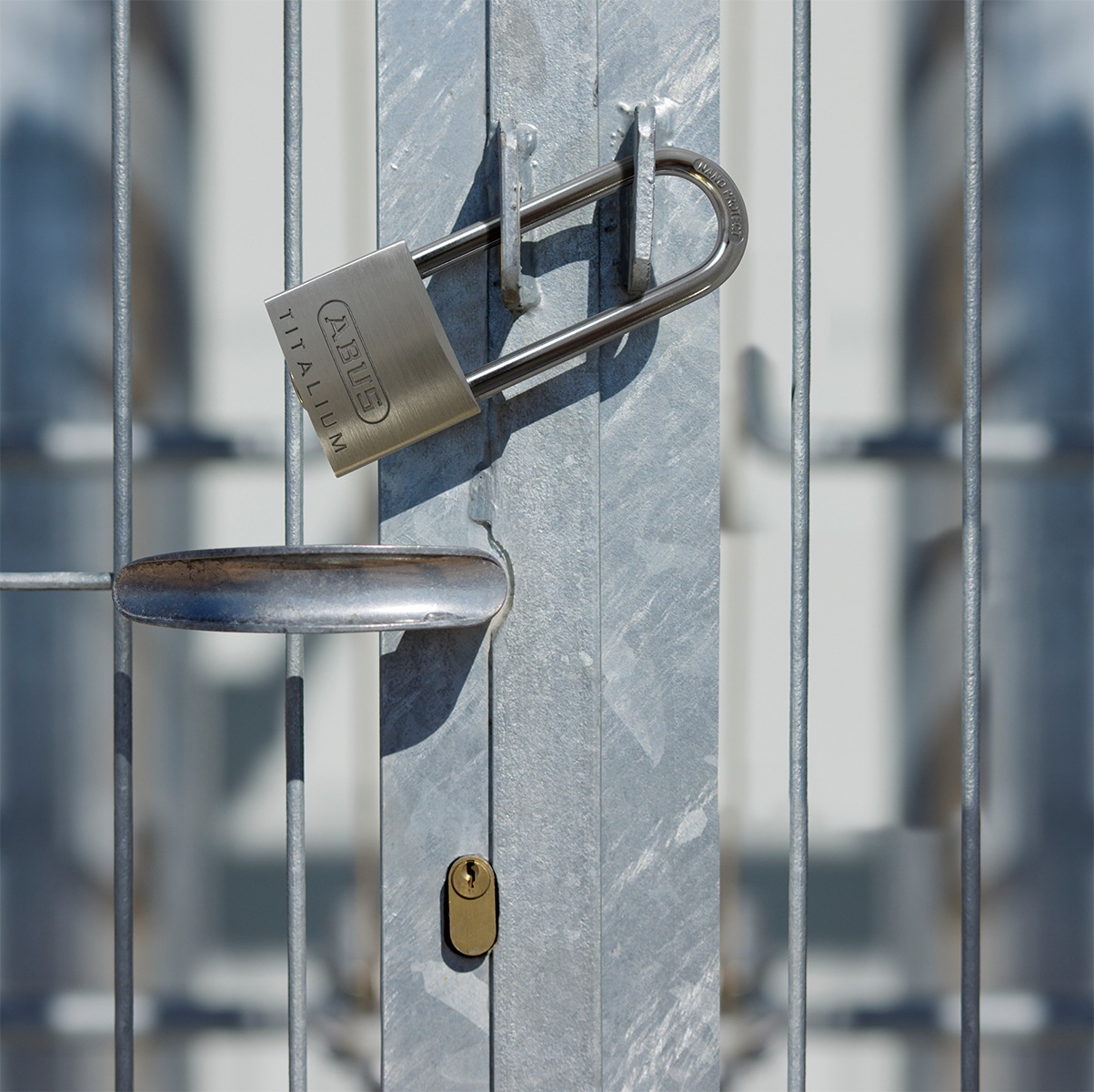 ABUS �������ꥦ�� �ĥ�Ĺ ��Ĺ ����� Ʊ�츰�б��� �ü쥢��ߥ˥��� �ʥΥץ��ƥ��ȥ�å� ���� ���Х� TITALIUM 64TI HB