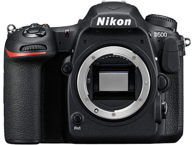 ✨Nikon D50✨デビューに最適✨ダブルレンズ✨ニコン✨デジタル一眼レフ✨ Amazon | Nikon D50 ブラック デジタル一眼レフカメラ ボディ