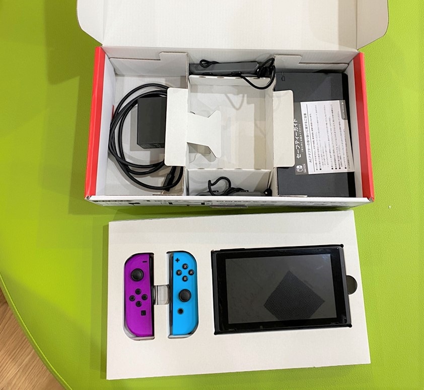 Nintendo Switch パープル 本体 限定色 新品】Nintendo Switch本体 ネオンパープル・ネオン