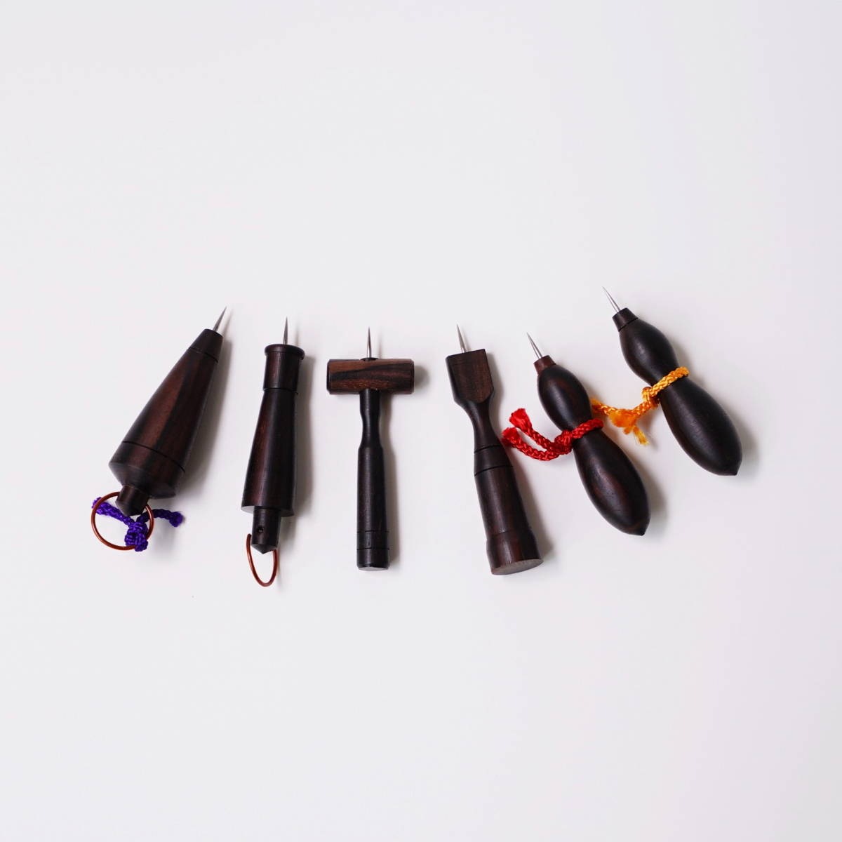黒檀の墨壷　置き物です、 墨壺(スミツボ)を買うなら 大工道具専門店(PROSHOPHOKUTO)