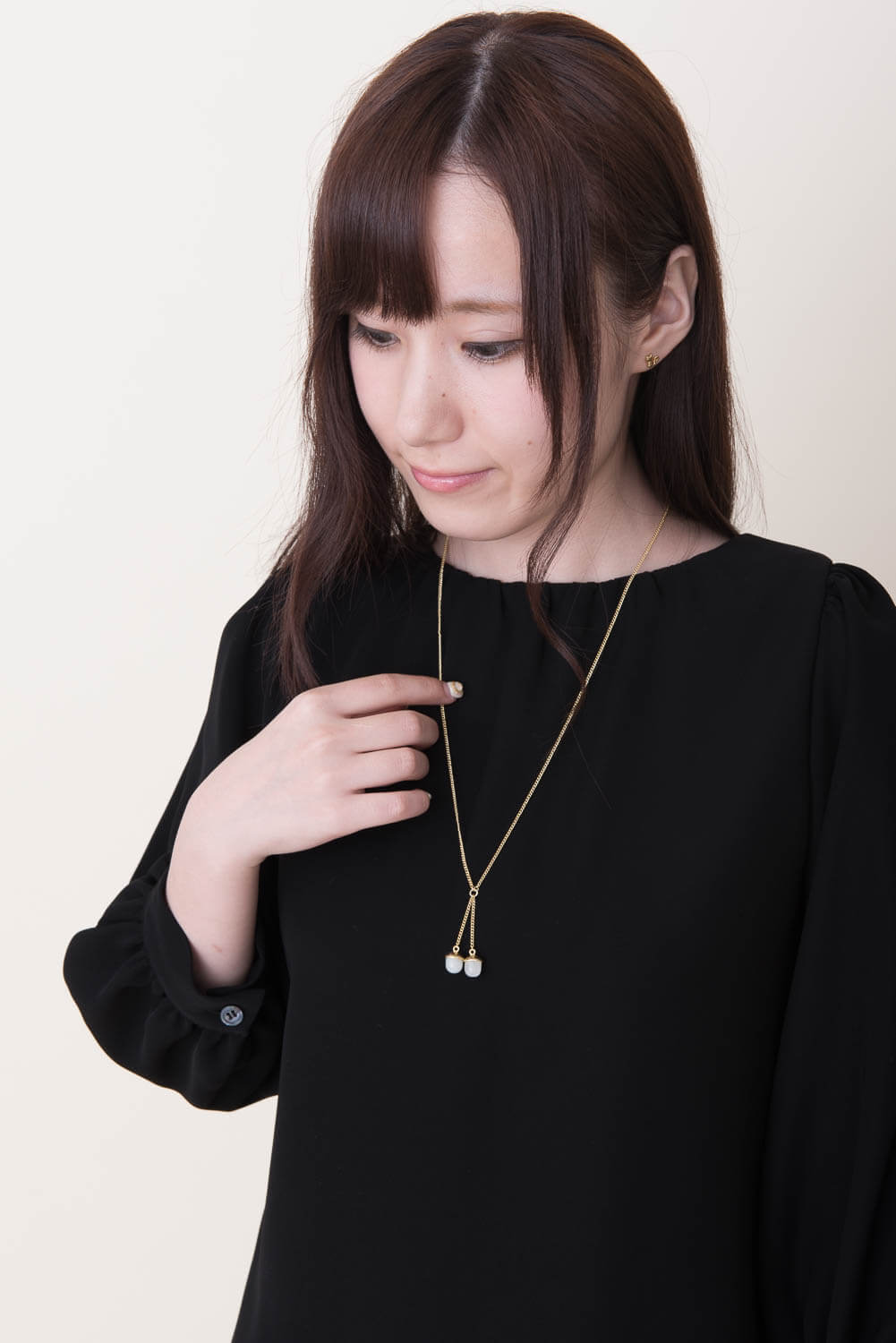 どんぐりチャームネックレスと般若心経スカート どんぐりチャームネックレスと般若心経スカート どんぐりチャーム