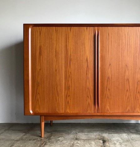 Highboard by Bernhard