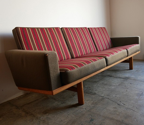 GE236 3Seater sofa by Han J.Wegner