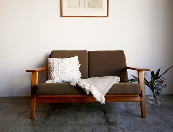 GE290 2seater sofa teak by Hans J.Wegner