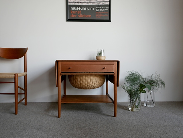 Sewing Table by Hans J.Wegner 