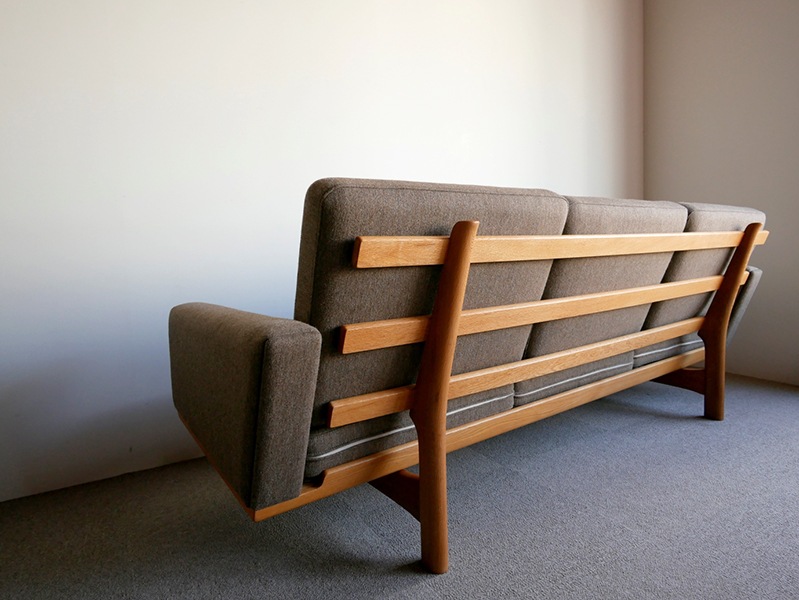 GE236 3Seater sofa by Hans J.Wegner