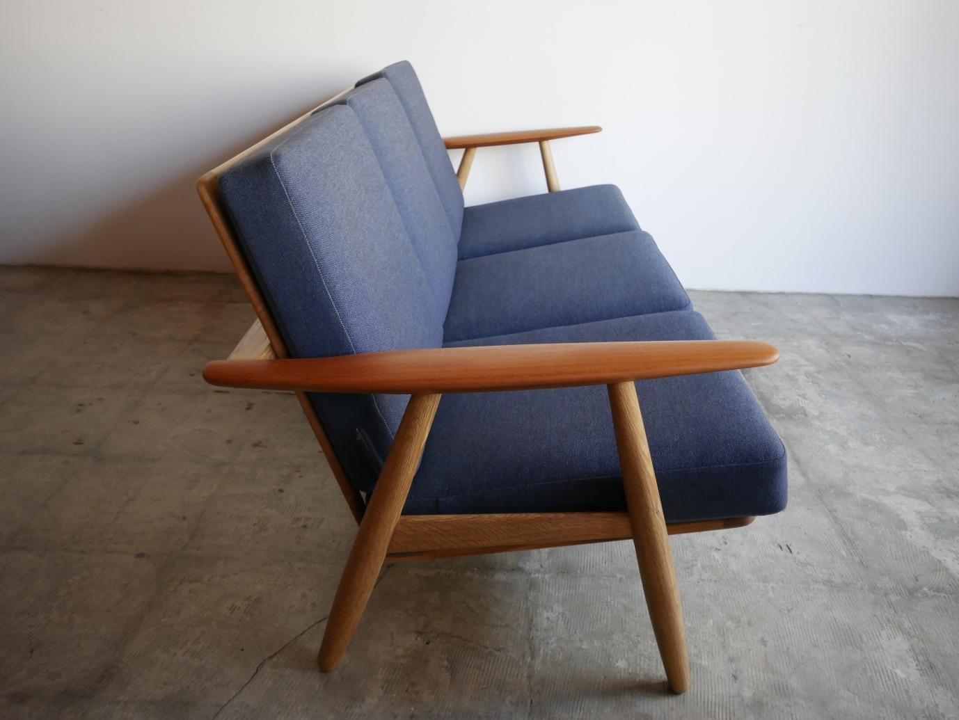 GE240 3Seater Sofa by Hans J.Wegner