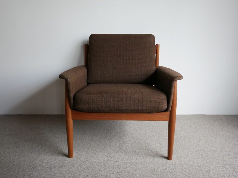 Great Dane chair by Grete Jalk 
