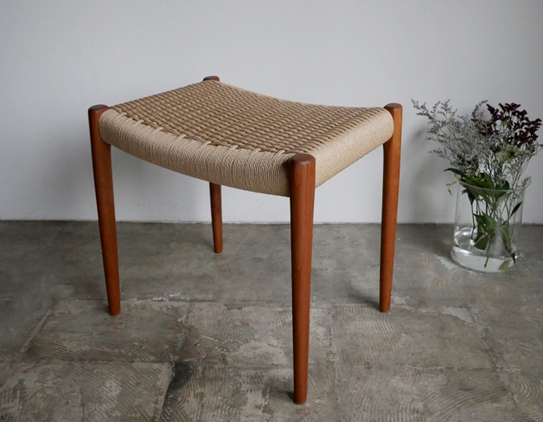 J.L Moller NO.80A Stool