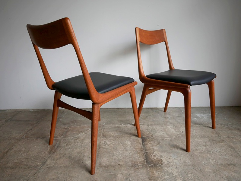 Boomerang Chairs by E.Christensen