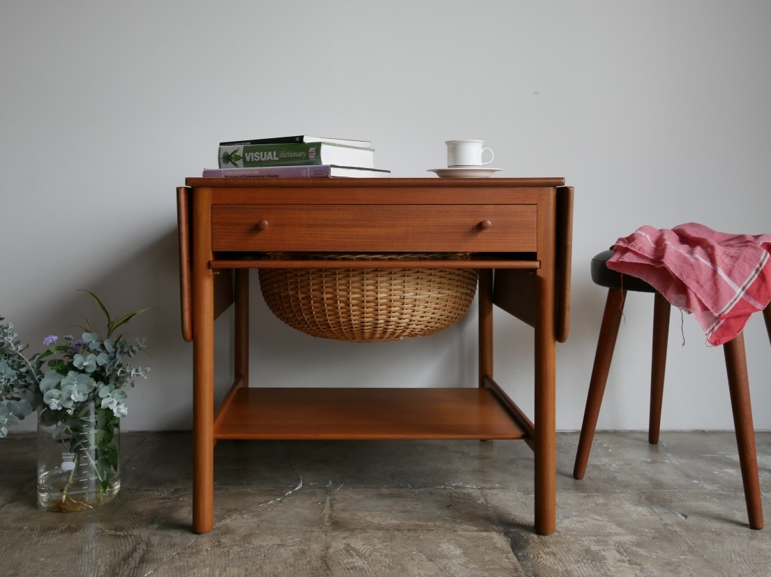Sewing table by Hans J.Wegnerڤ䤤碌