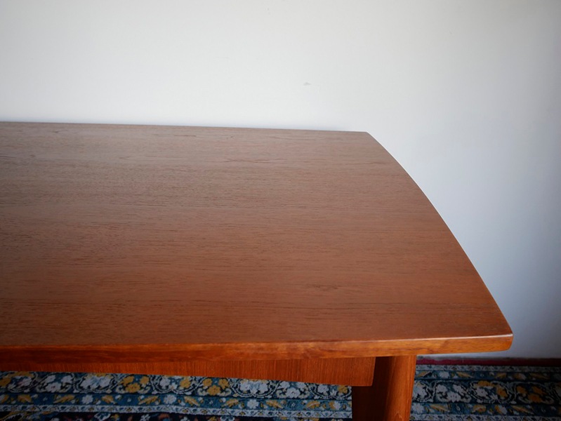 DK Dining table