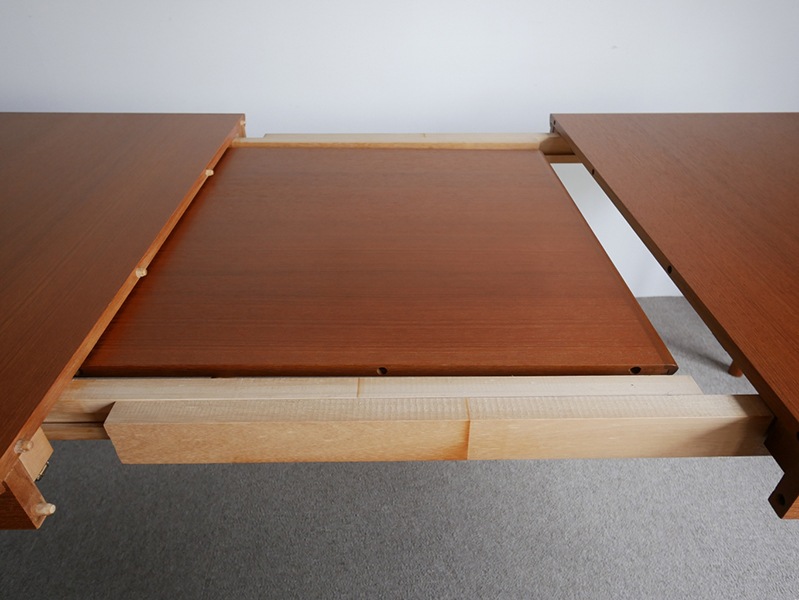 Dining table by H.W Kleinڤ䤤碌