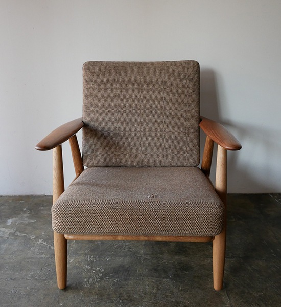 GE240 Easy Chair by Hans J.Wegner