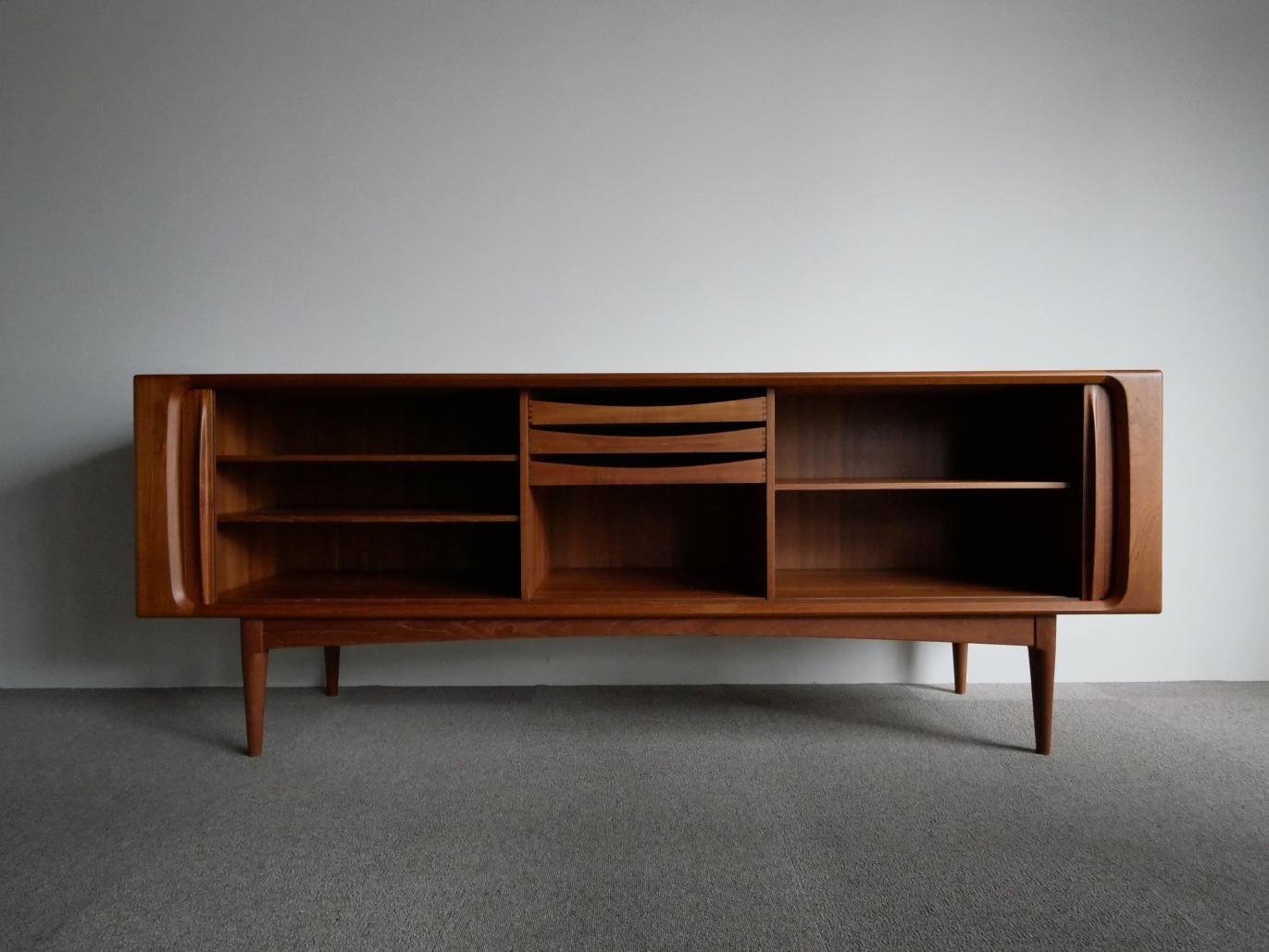 Sideboard by  Bernhard Pedersen ڤ䤤碌