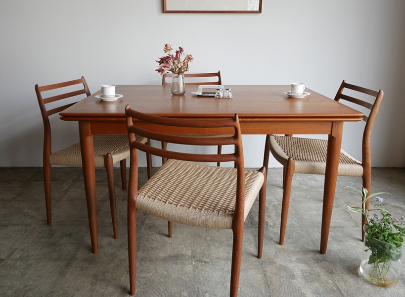 Dining table by Skovmand & Andersen 
