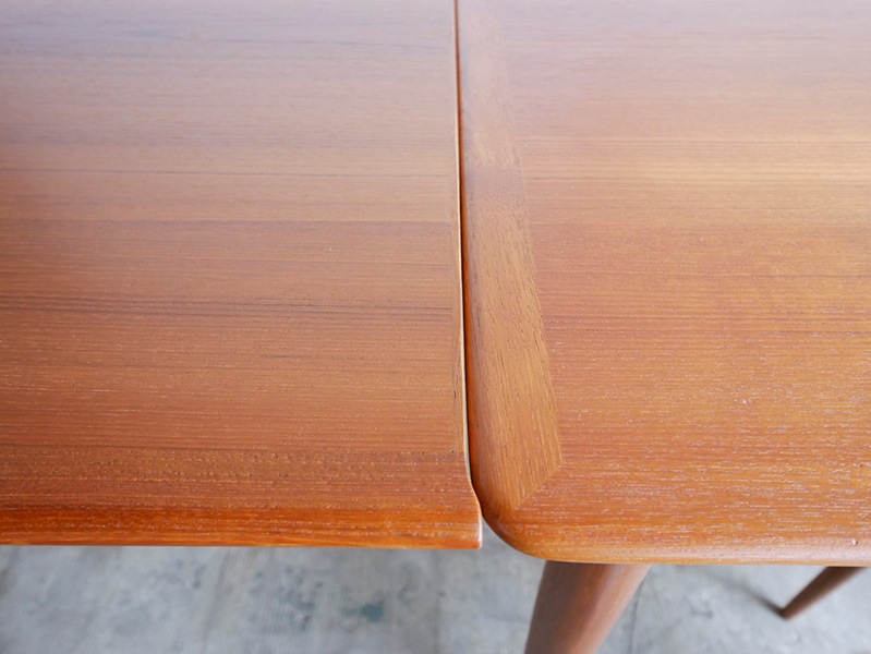 Dining table by Skovmand & Andersen 