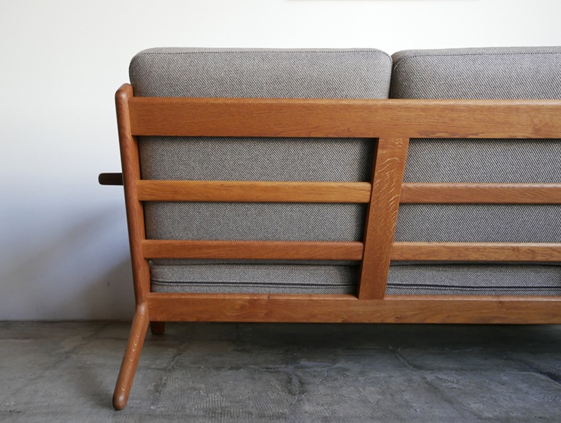 GE290 3Seater sofa by Hans J.Wegner 