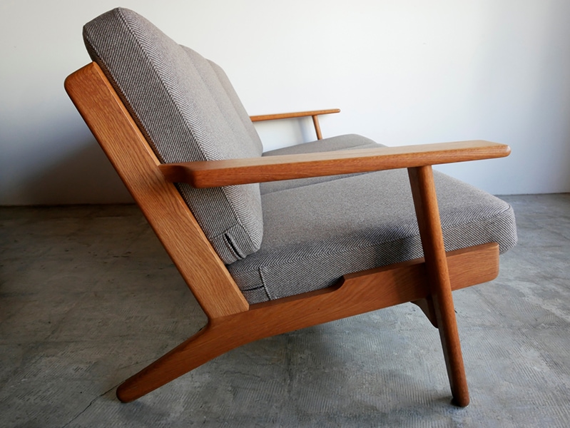 GE290 3Seater sofa by Hans J.Wegner 