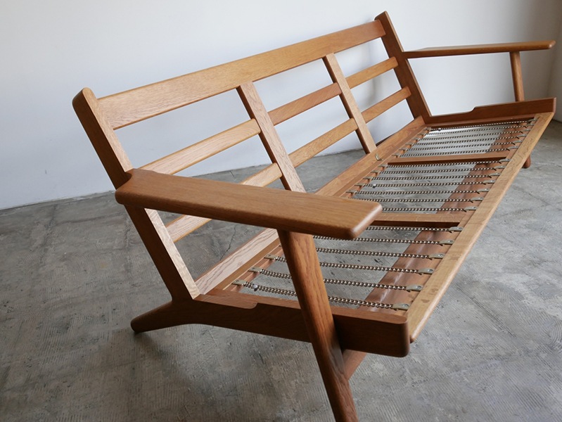 GE290 3Seater sofa by Hans J.Wegner 