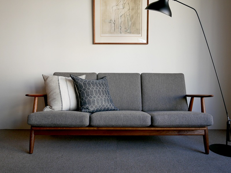 GE240 3seater by Hans J.Wegner�ڤ��䤤��碌��