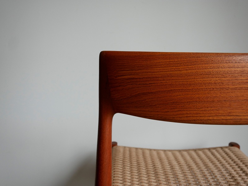 J.L Moller NO.77 Chair