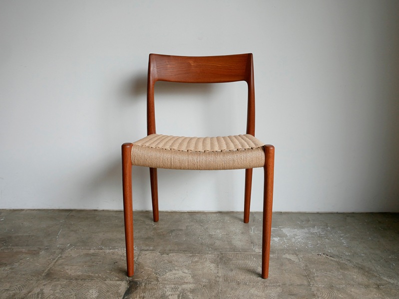 J.L Moller NO.77 Chair
