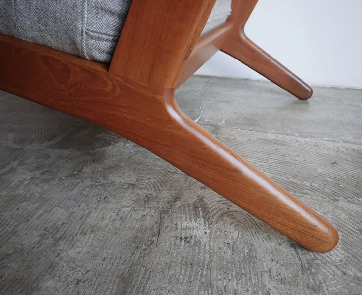 GE290 High back chair by Hans J.Wegner