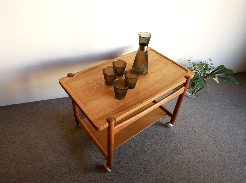 AT-48 Serving trolley by Hans J.Wegner�ڤ��䤤��碌��
