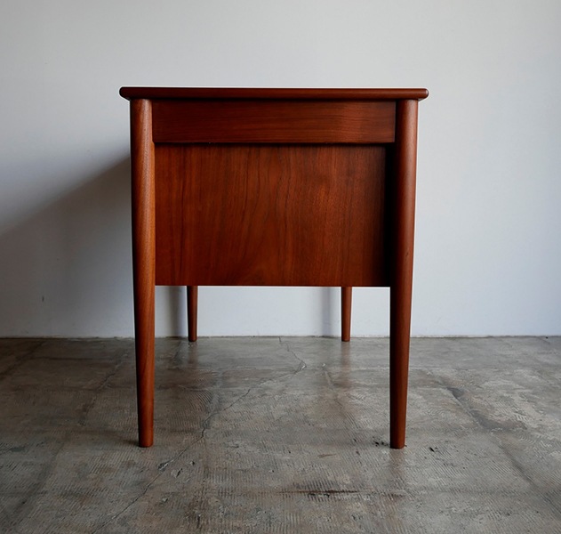 NO.131 DESK by Borge Mogensen
