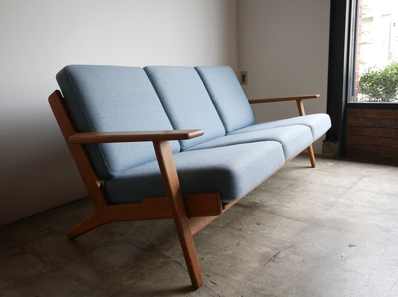 GE290 3seater sofa by Hans J.Wegner