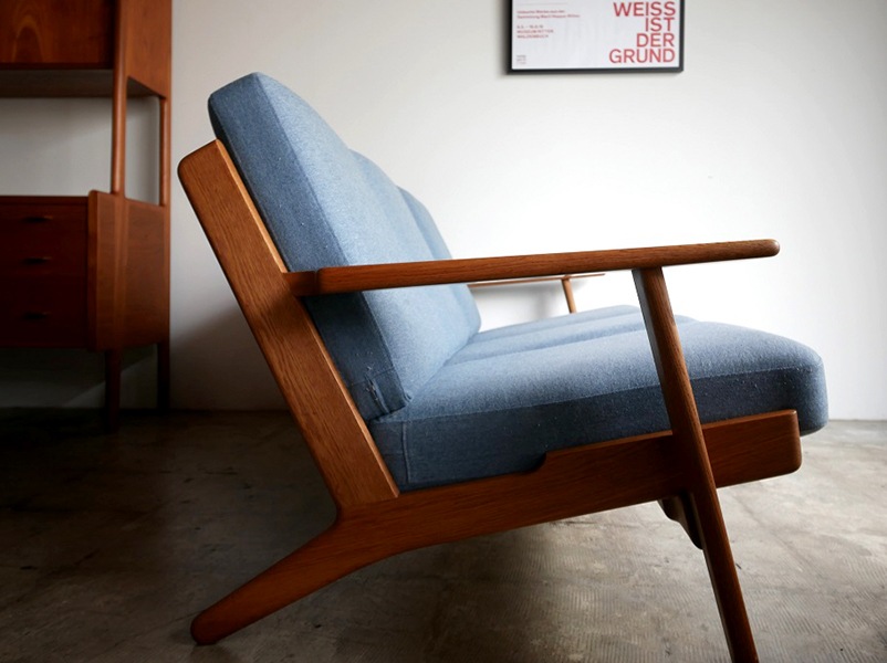 GE290 3seater sofa by Hans J.Wegner