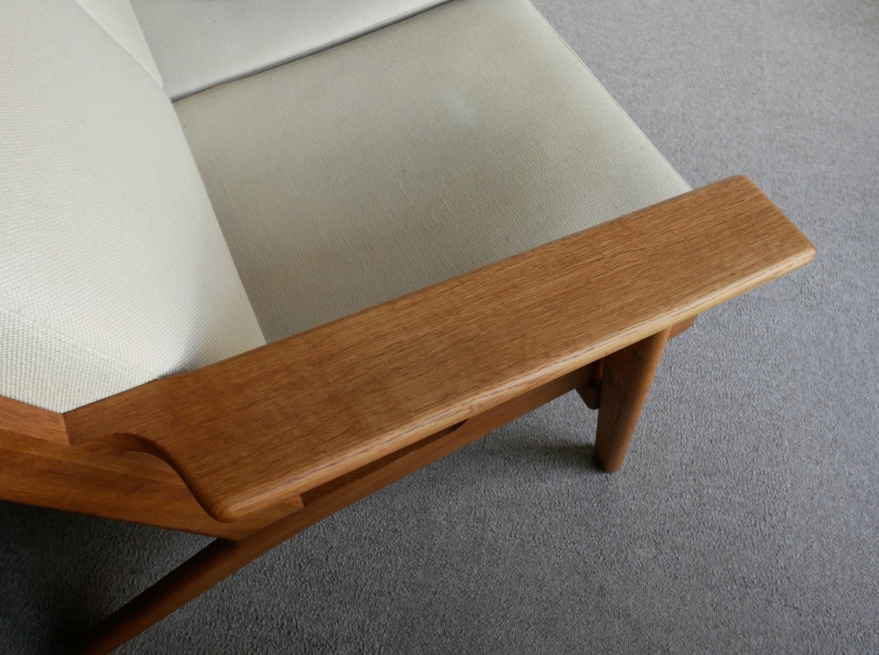 G290 3Seater sofa by Hans J.Wegner