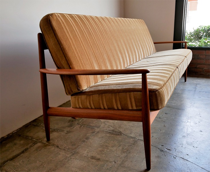 NO.118 3seater sofa by Grete Jalk