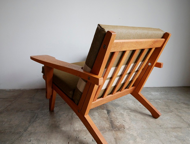 GE370 Easy Chair by Hans.J Wegner