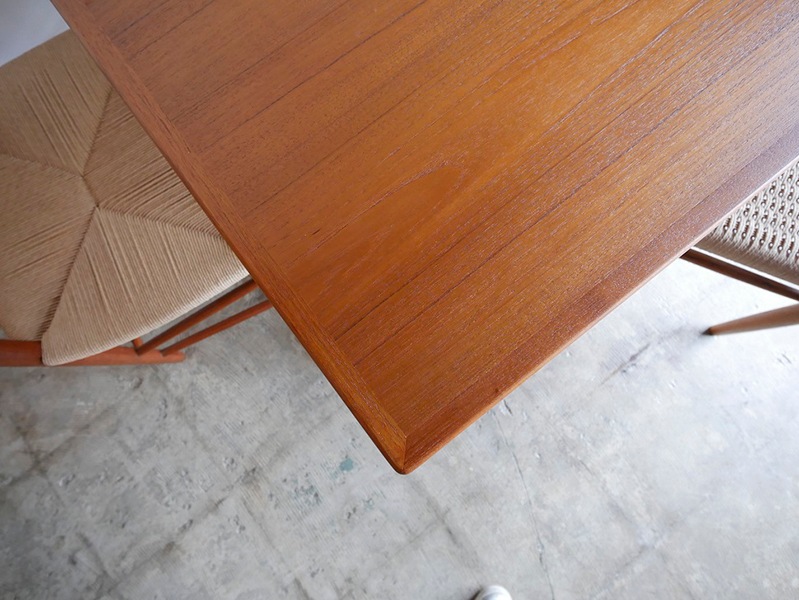 J.L Moller Dining table