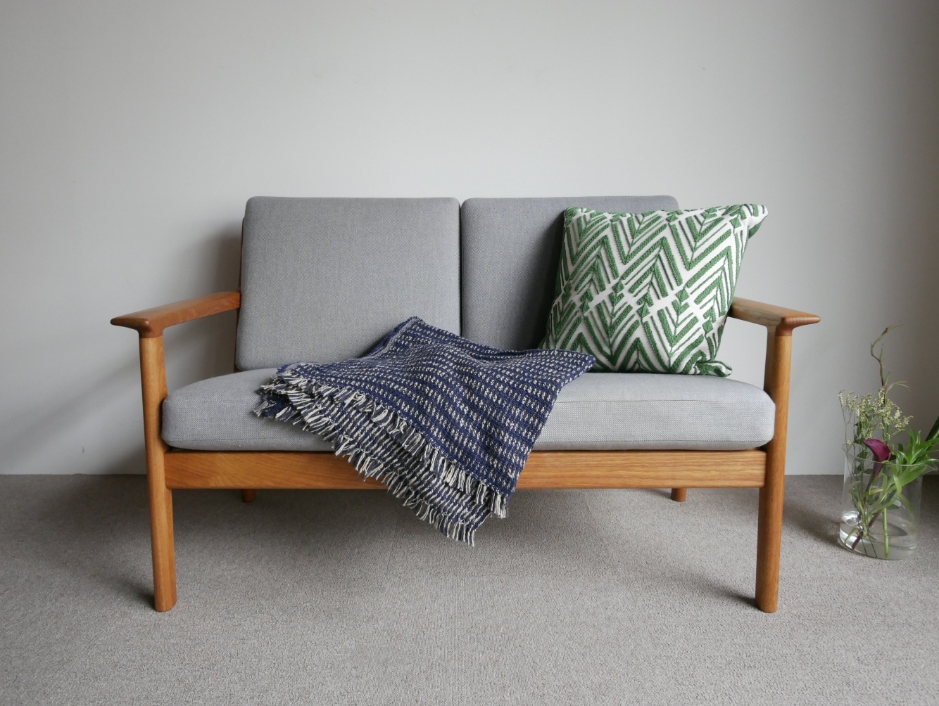 GE265 2Seater sofa by Hans J.Wegner 