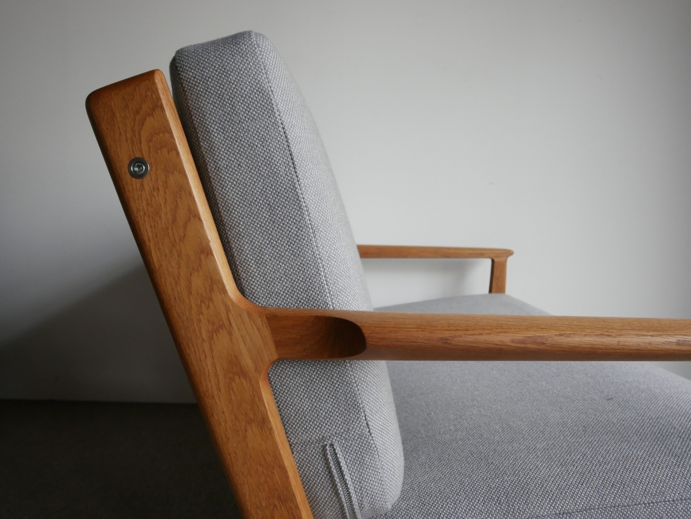 GE265 2Seater sofa by Hans J.Wegner 