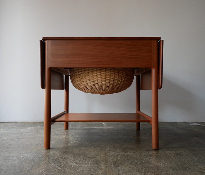 Sewing table PP-33 by Hans J.Wegner