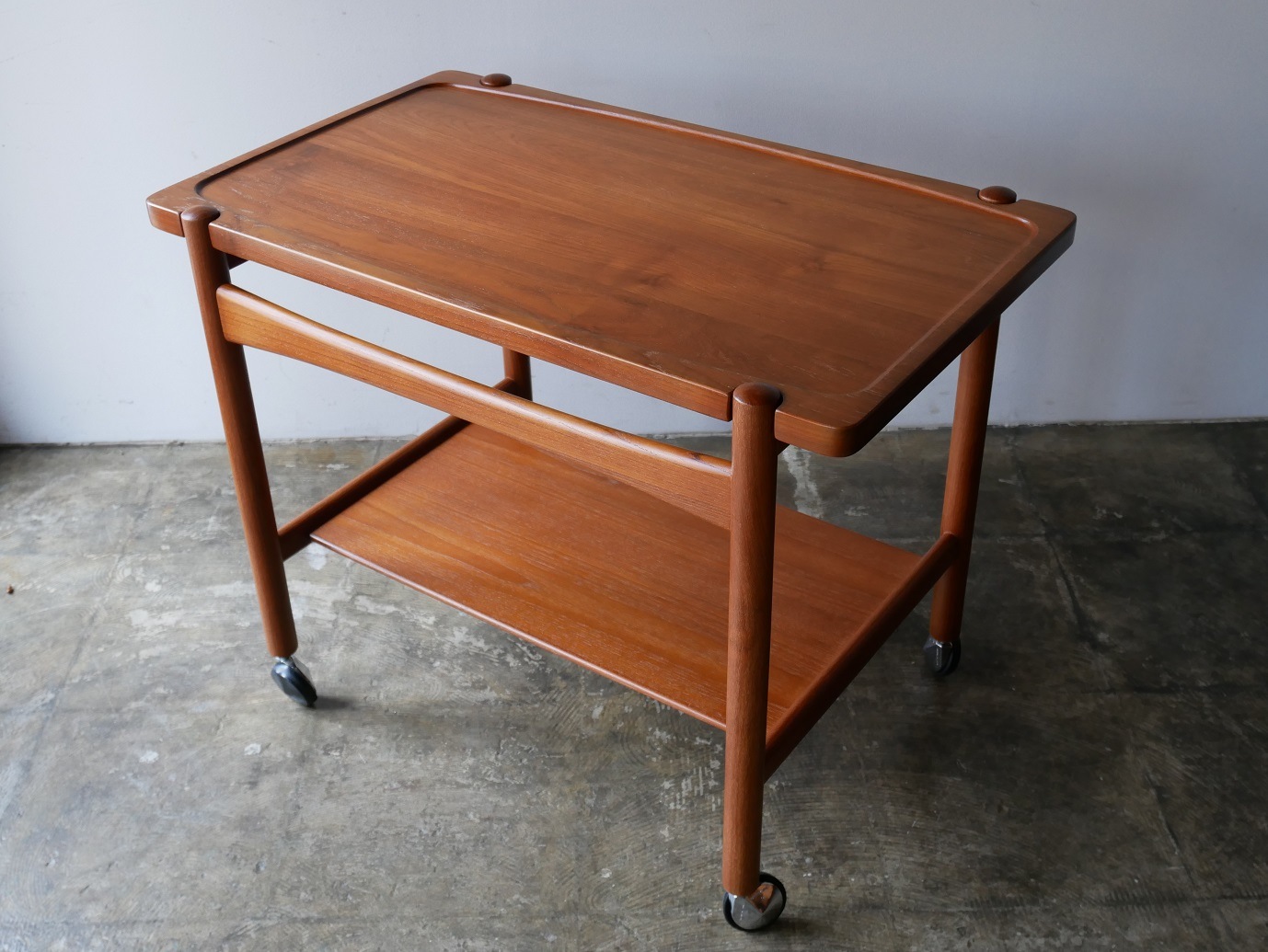 Serving Trolley by H.Wegner