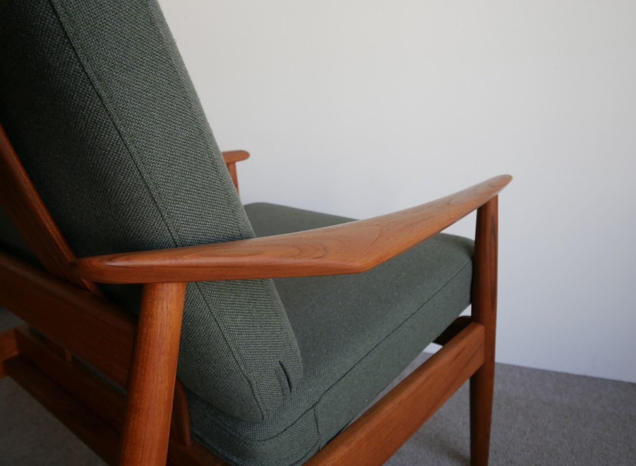 Highback chair Foot stool set by Arne Vodder 