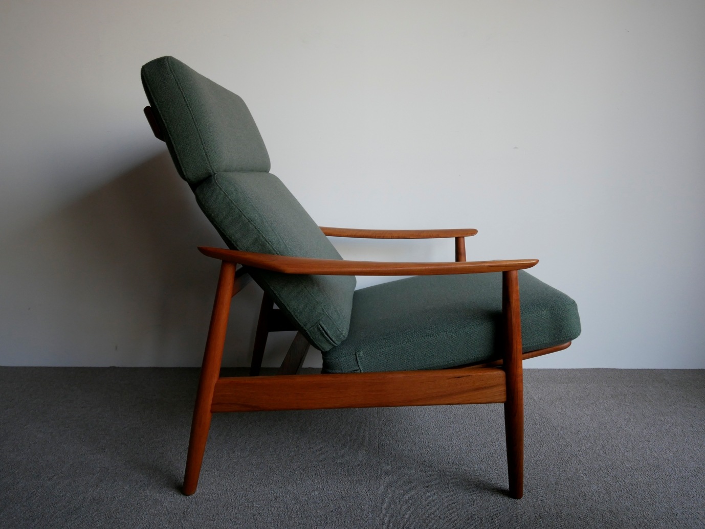 Highback chair Foot stool set by Arne Vodder 