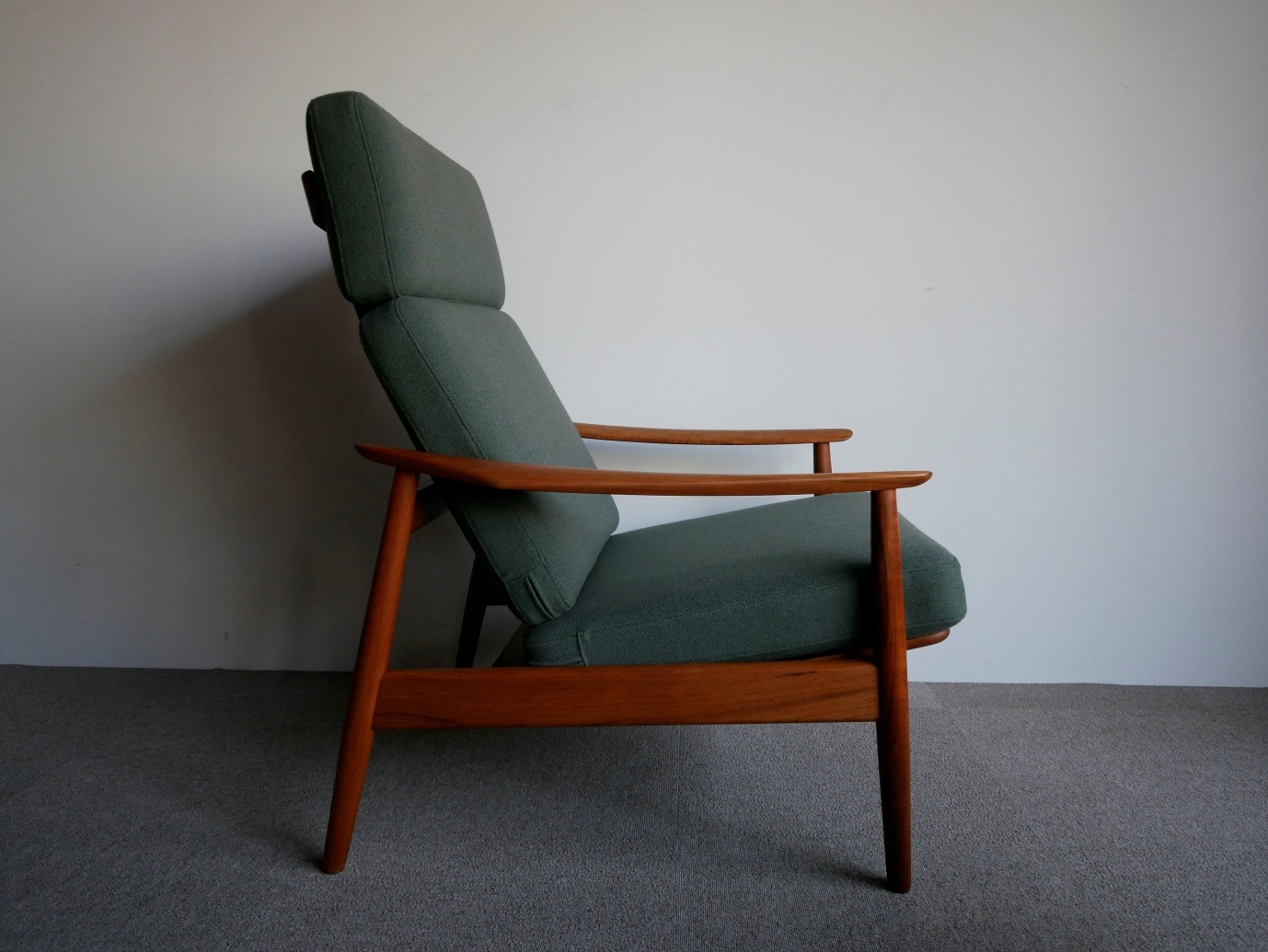 Highback chair Foot stool set by Arne Vodder 