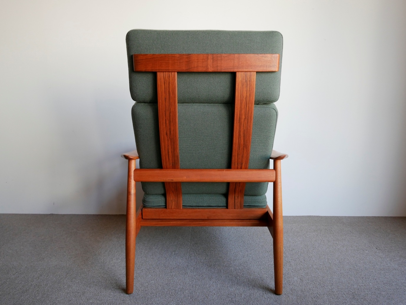 Highback chair Foot stool set by Arne Vodder 